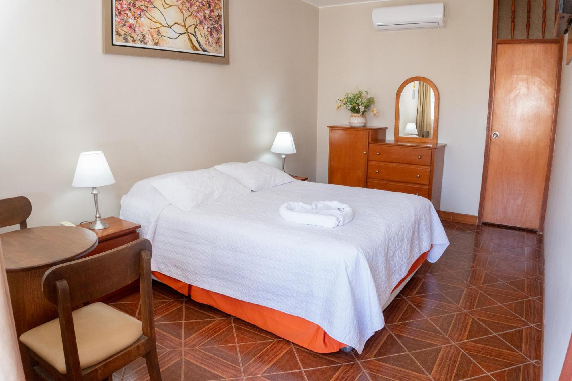 Hotel Curasi Ica Kültér fotó